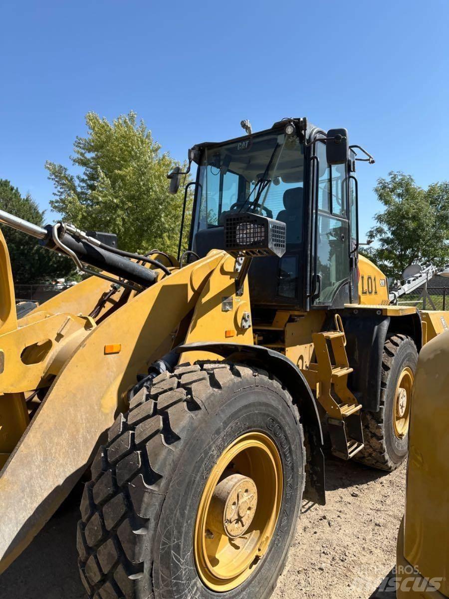 CAT 920 Gumikerekes homlokrakodók