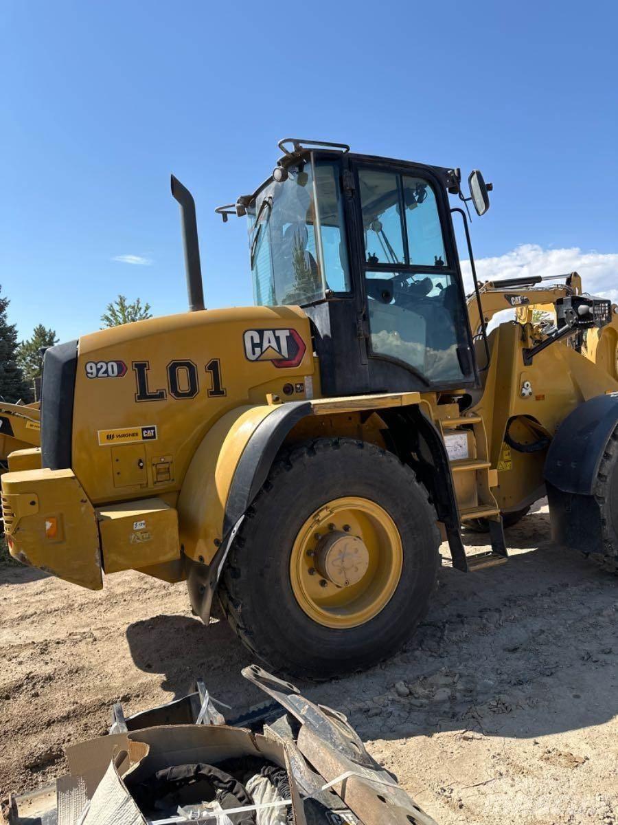 CAT 920 Gumikerekes homlokrakodók