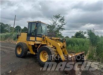 CAT 924F Gumikerekes homlokrakodók