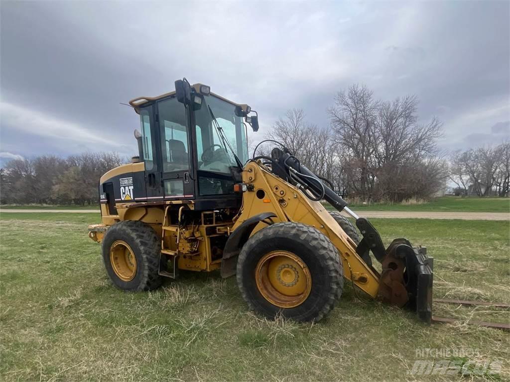 CAT 924G Gumikerekes homlokrakodók