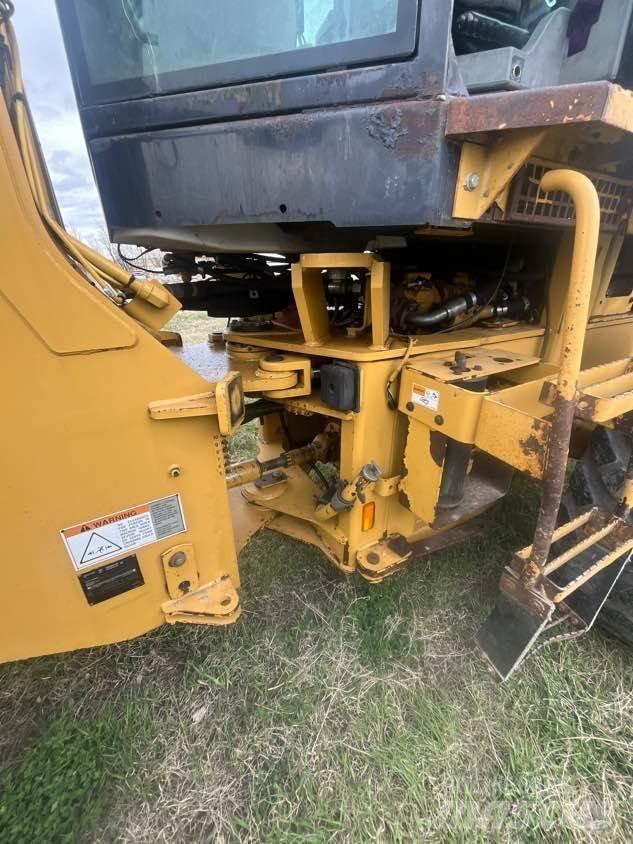 CAT 924G Gumikerekes homlokrakodók