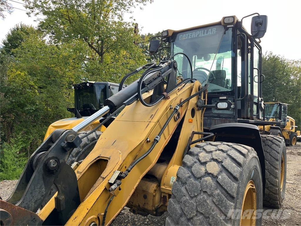 CAT 924G Gumikerekes homlokrakodók