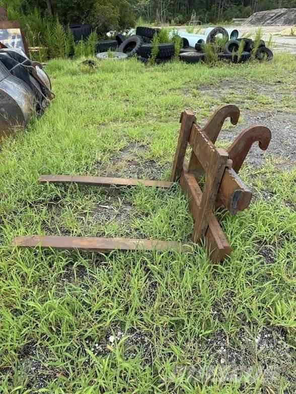 CAT 924G Gumikerekes homlokrakodók