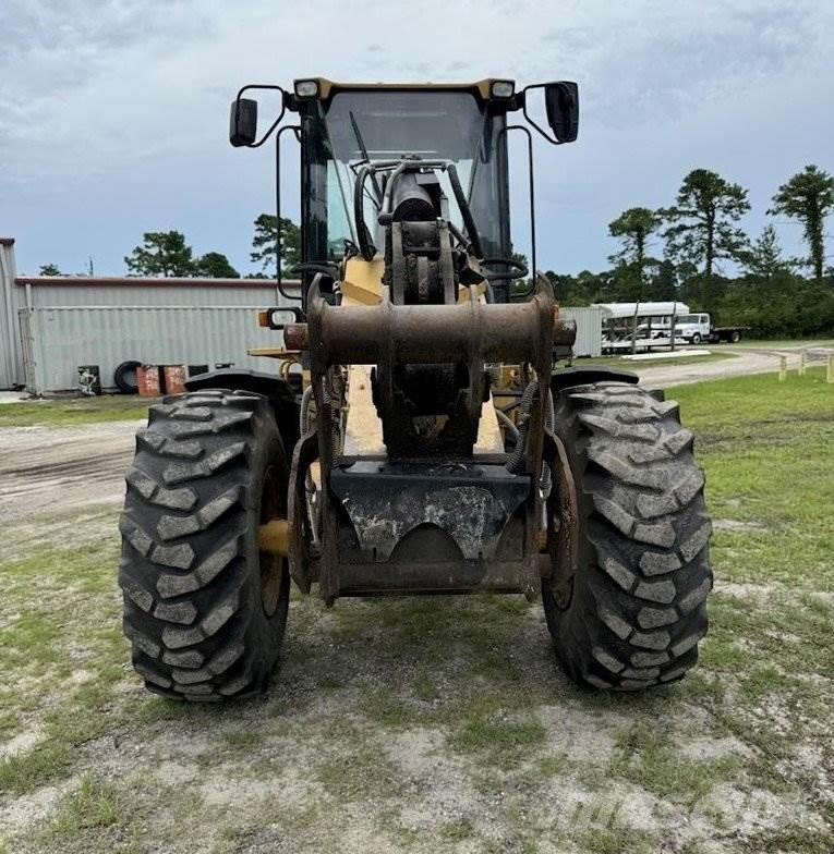 CAT 924G Gumikerekes homlokrakodók