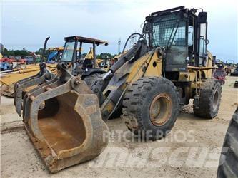 CAT 924H Gumikerekes homlokrakodók