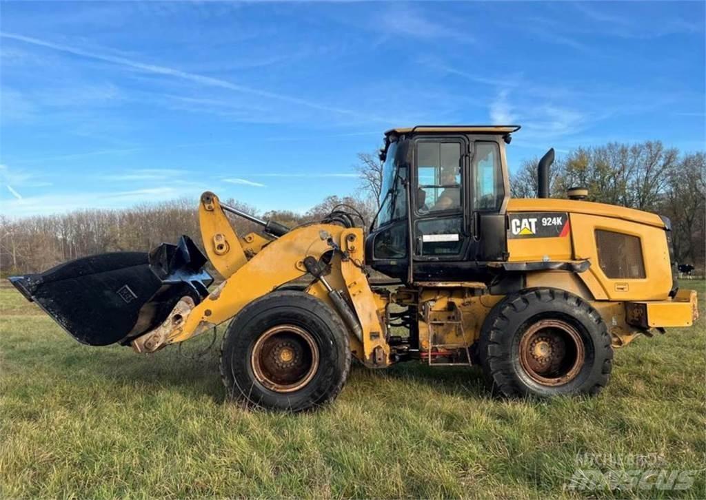 CAT 924K Gumikerekes homlokrakodók