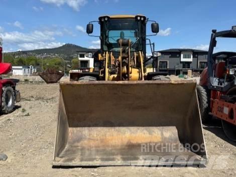 CAT 924K Gumikerekes homlokrakodók