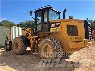 CAT 926M Gumikerekes homlokrakodók
