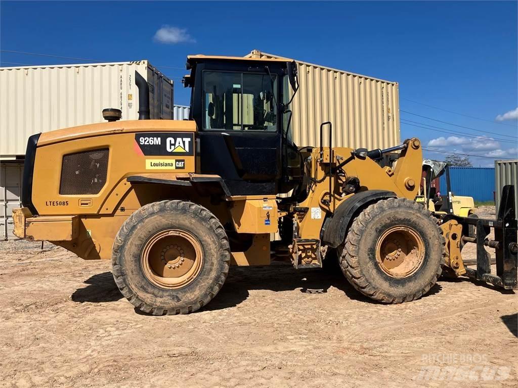 CAT 926M Gumikerekes homlokrakodók