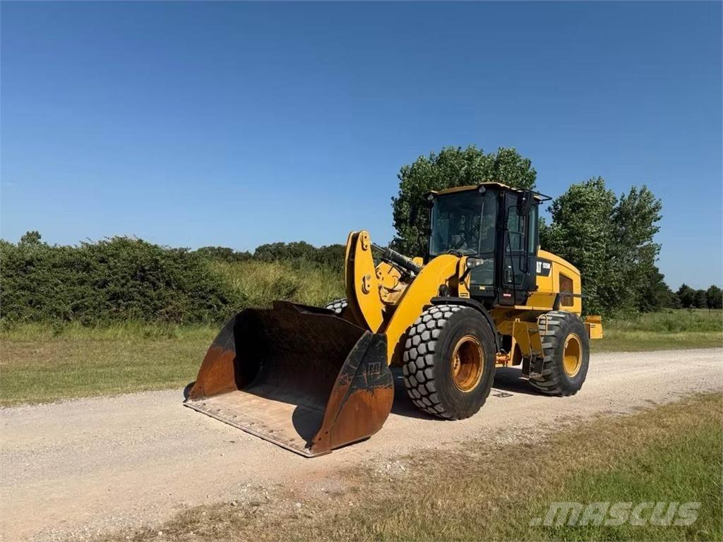CAT 926M Gumikerekes homlokrakodók