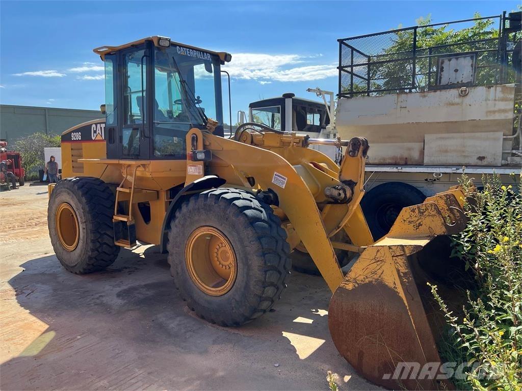 CAT 928G Gumikerekes homlokrakodók