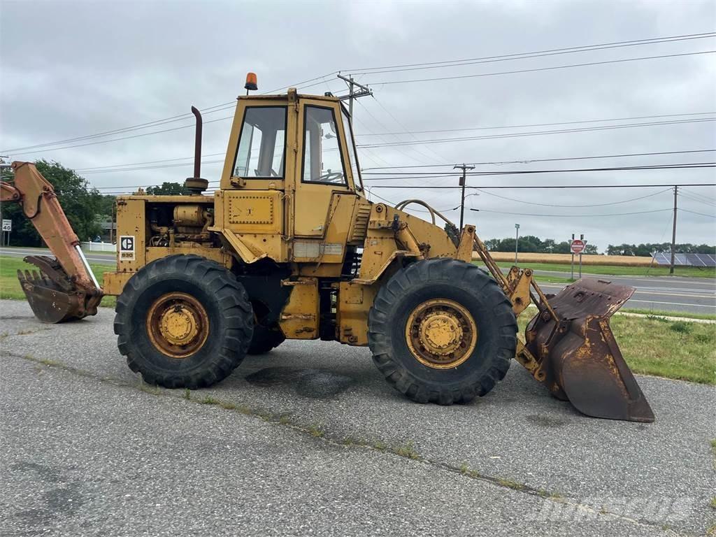 CAT 930 Gumikerekes homlokrakodók