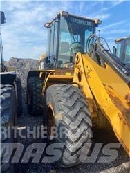 CAT 930G Gumikerekes homlokrakodók