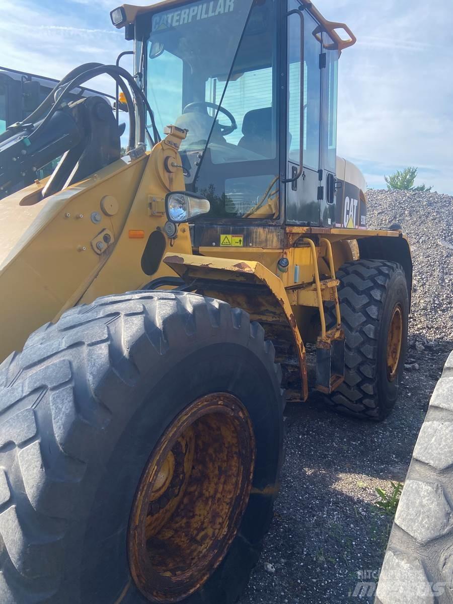 CAT 930G Gumikerekes homlokrakodók