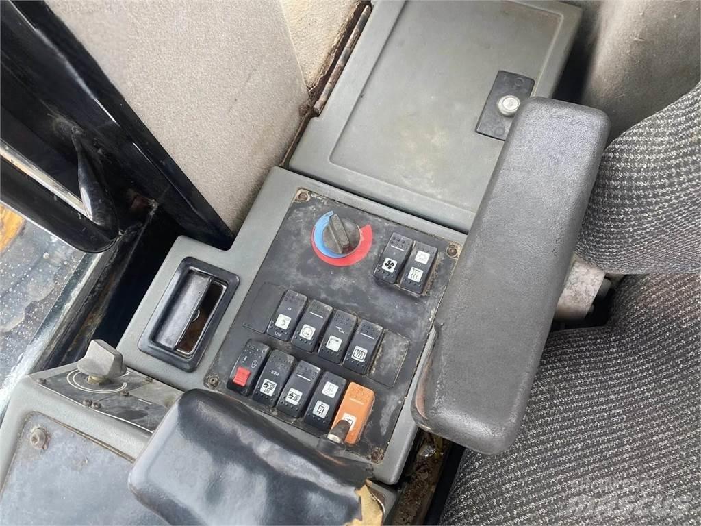 CAT 930G Gumikerekes homlokrakodók