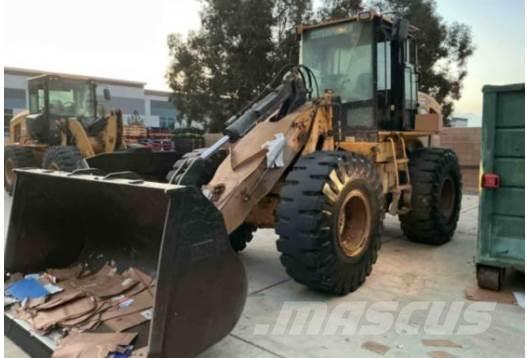 CAT 930G Gumikerekes homlokrakodók