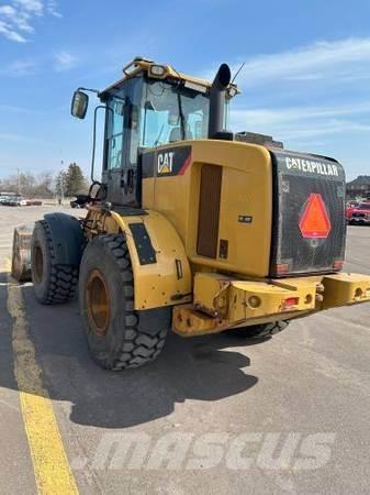 CAT 930H Gumikerekes homlokrakodók