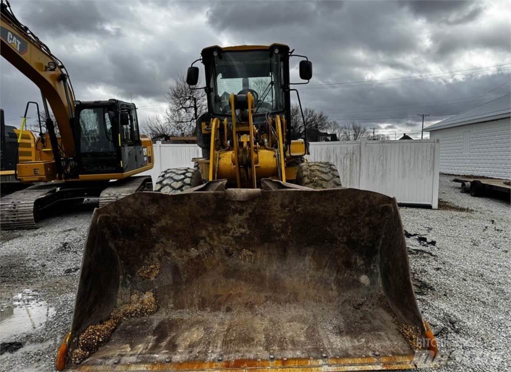 CAT 930K Gumikerekes homlokrakodók