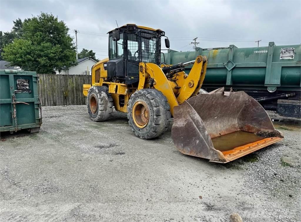 CAT 930K Gumikerekes homlokrakodók