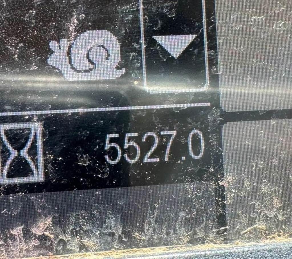 CAT 930M Gumikerekes homlokrakodók