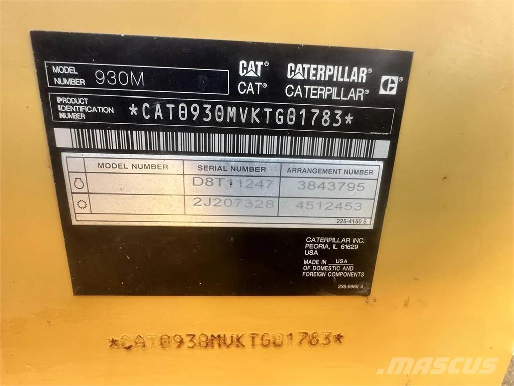 CAT 930M Gumikerekes homlokrakodók