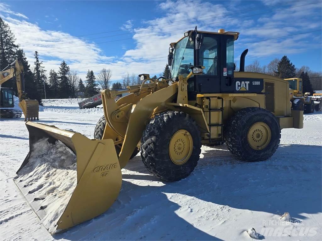 CAT 938H Gumikerekes homlokrakodók