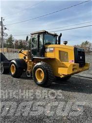 CAT 938K Gumikerekes homlokrakodók