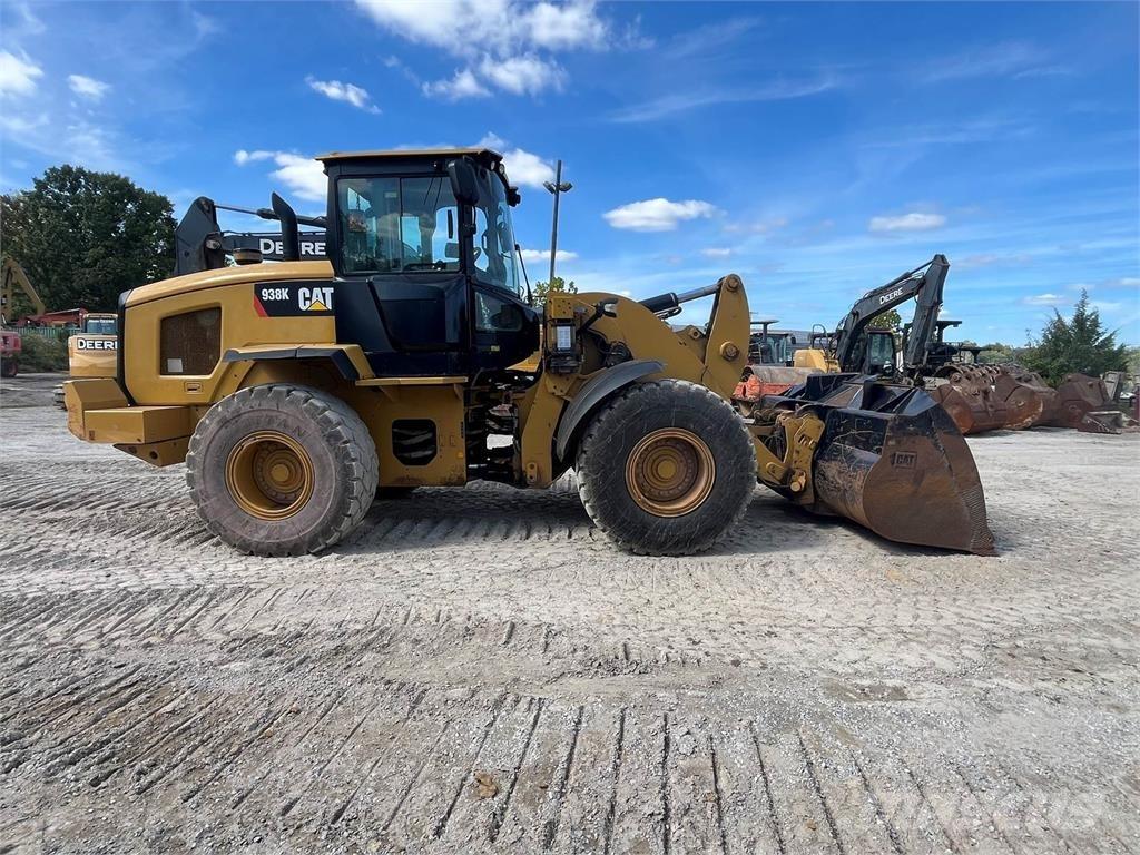 CAT 938K Gumikerekes homlokrakodók