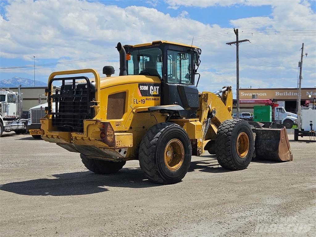 CAT 938M Gumikerekes homlokrakodók