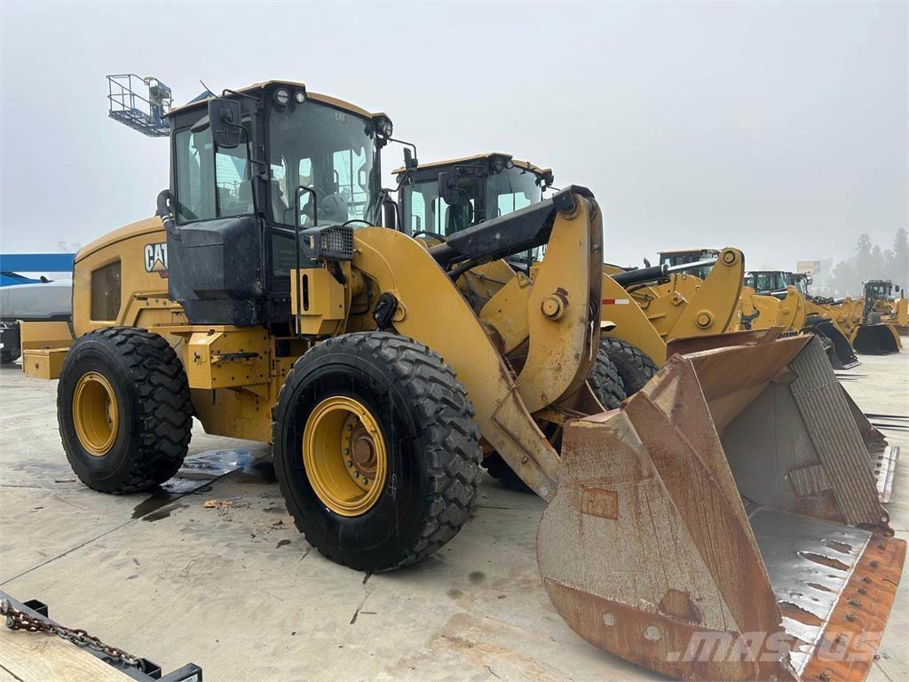 CAT 938M Gumikerekes homlokrakodók