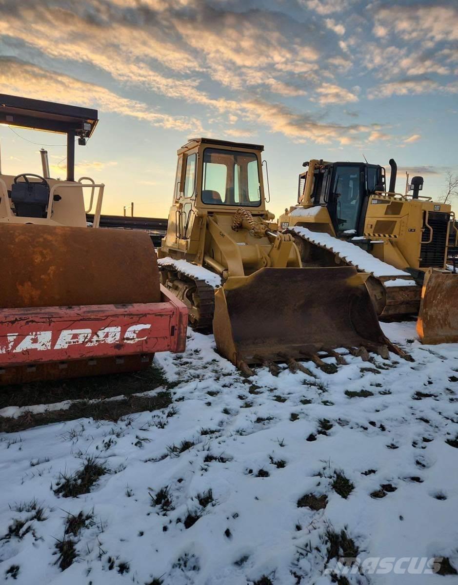 CAT 943 Lánctalpas homlokrakodók