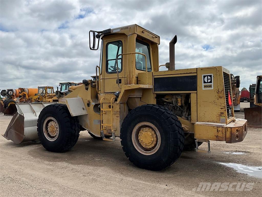 CAT 950B Gumikerekes homlokrakodók