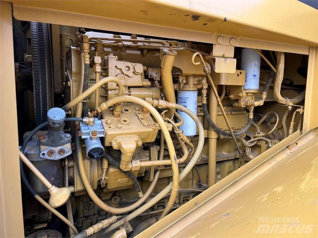 CAT 950F Gumikerekes homlokrakodók