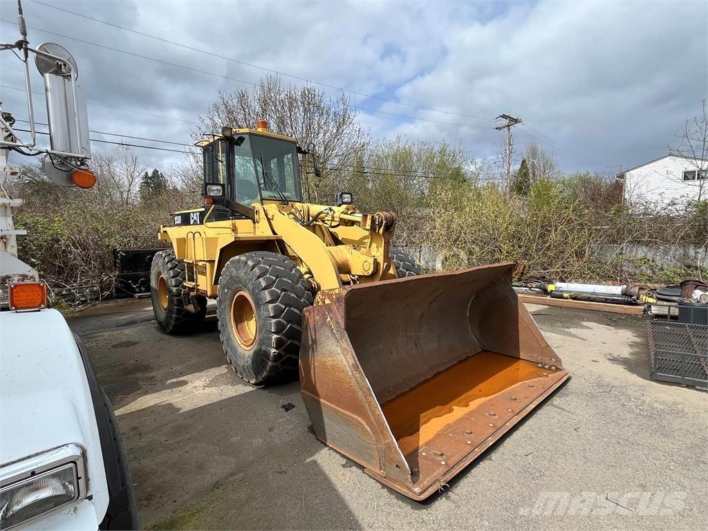 CAT 950F Gumikerekes homlokrakodók