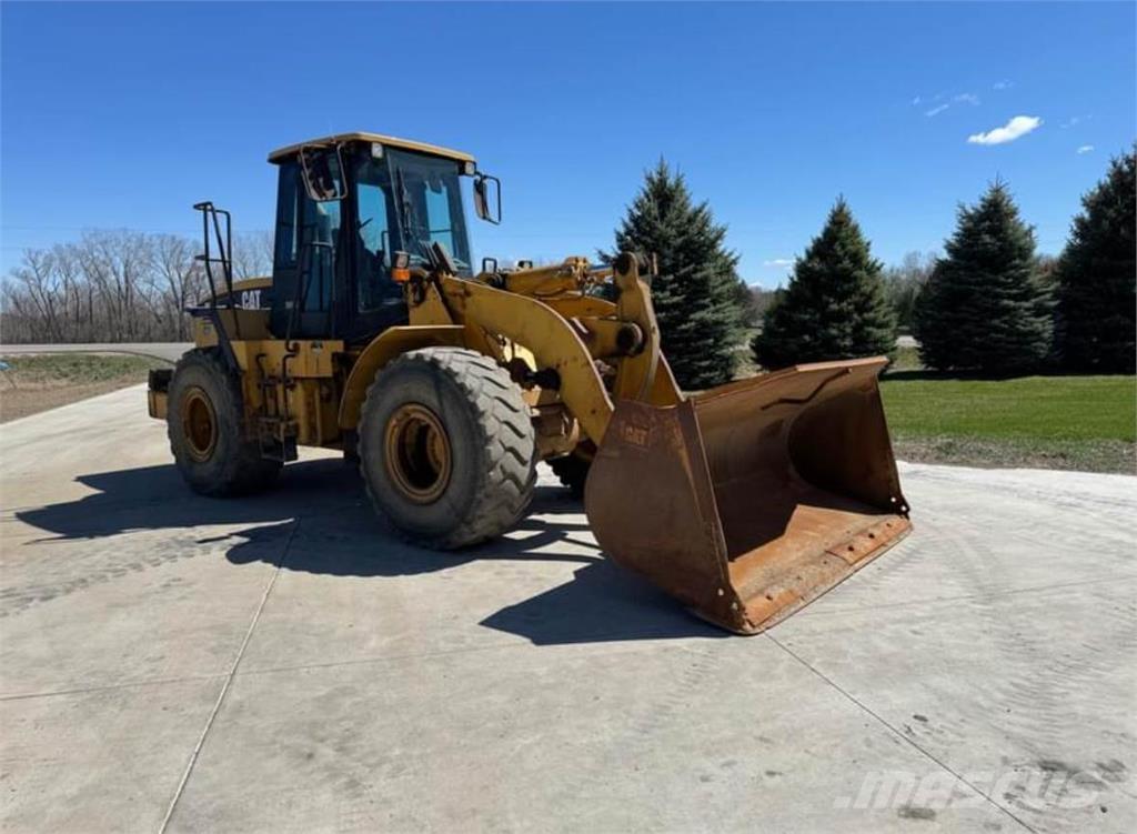 CAT 950G Gumikerekes homlokrakodók