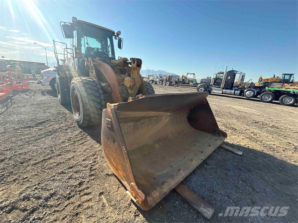 CAT 950H Gumikerekes homlokrakodók