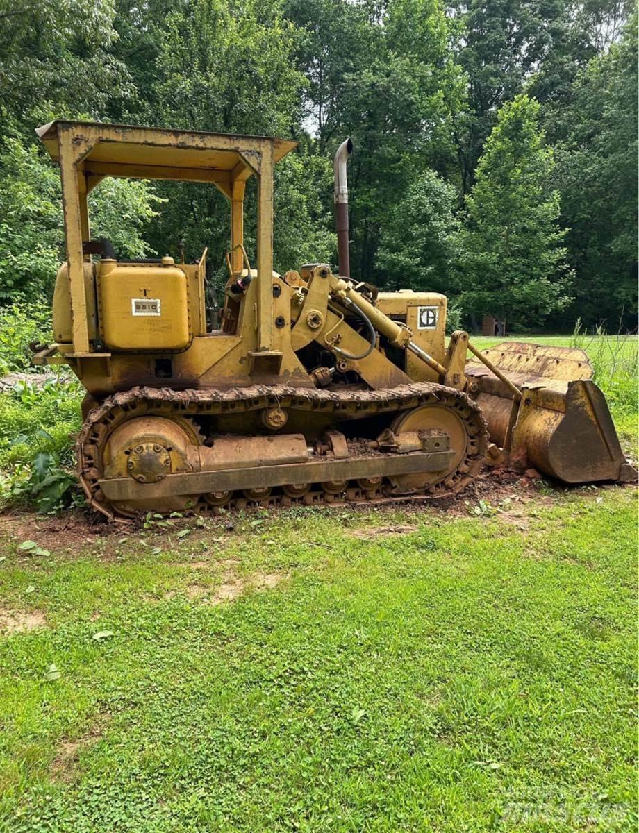 CAT 951C Lánctalpas homlokrakodók