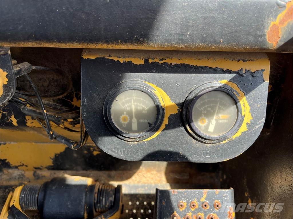 CAT 953 Lánctalpas homlokrakodók