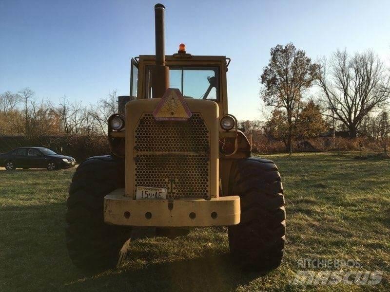 CAT 966 Gumikerekes homlokrakodók