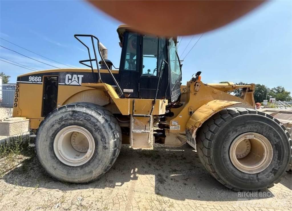 CAT 966G Gumikerekes homlokrakodók