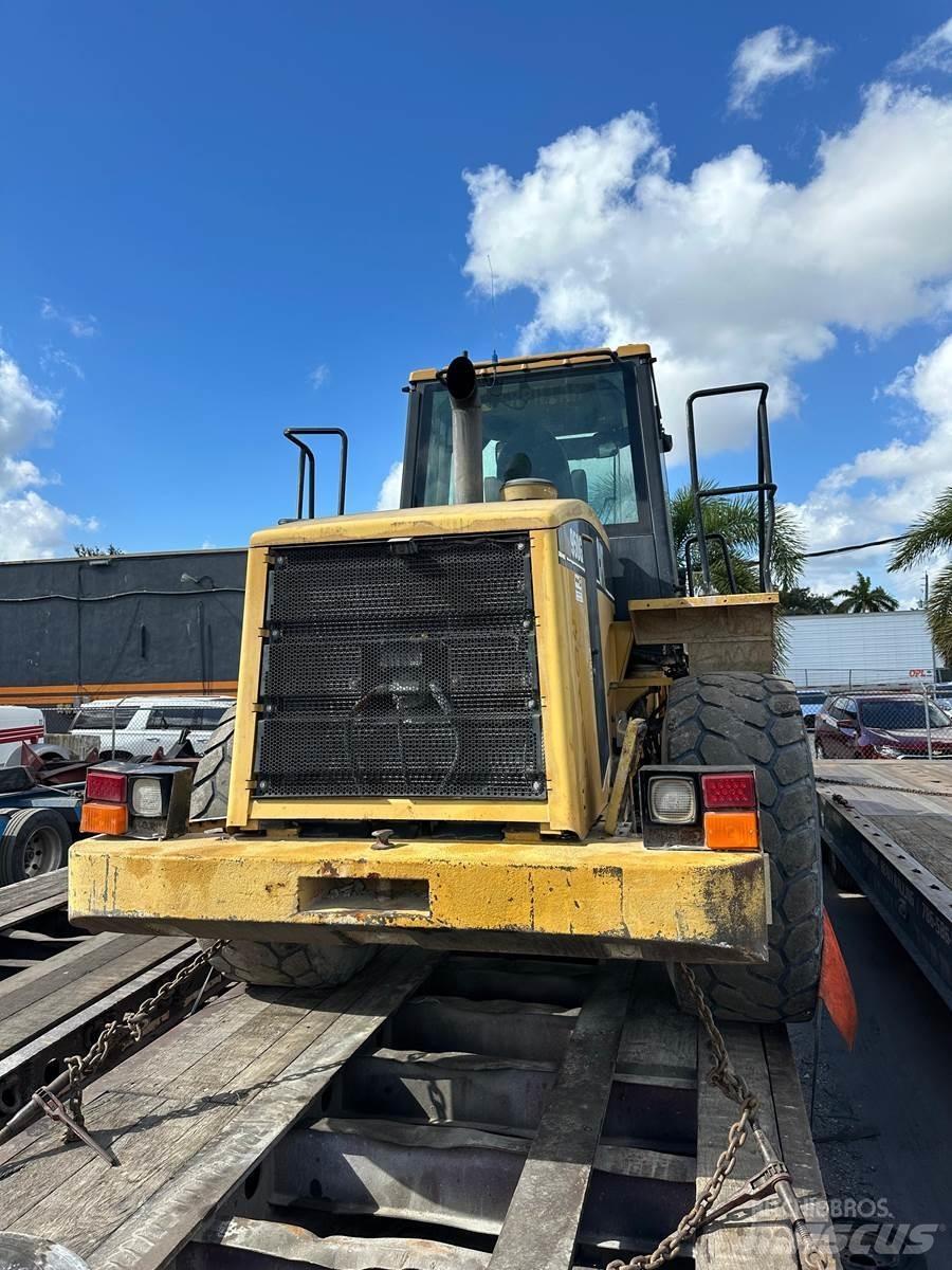 CAT 966G Gumikerekes homlokrakodók