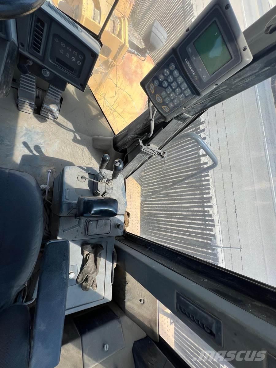 CAT 966G Gumikerekes homlokrakodók