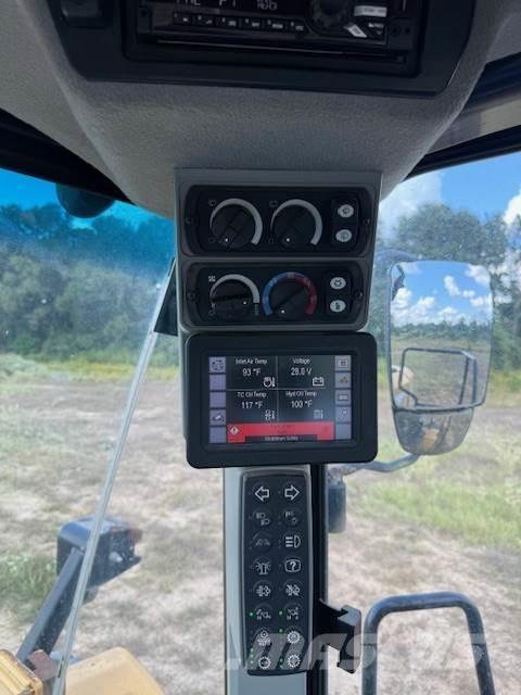 CAT 966M Gumikerekes homlokrakodók