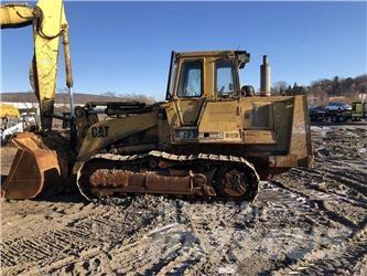 CAT 973 Lánctalpas homlokrakodók