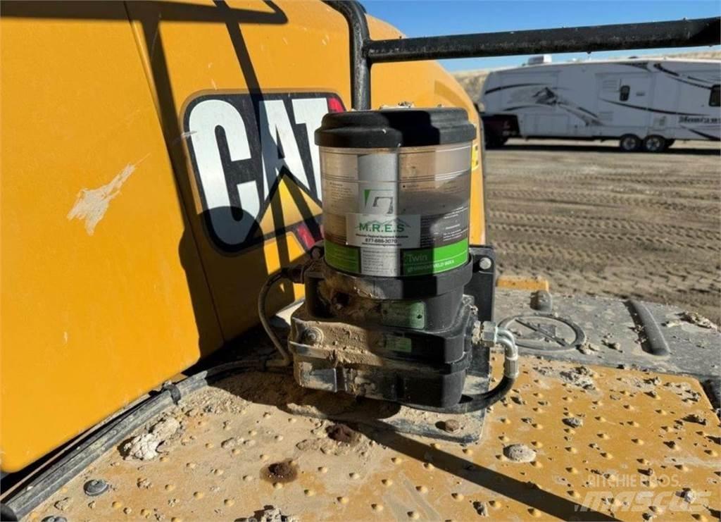 CAT 980 Gumikerekes homlokrakodók