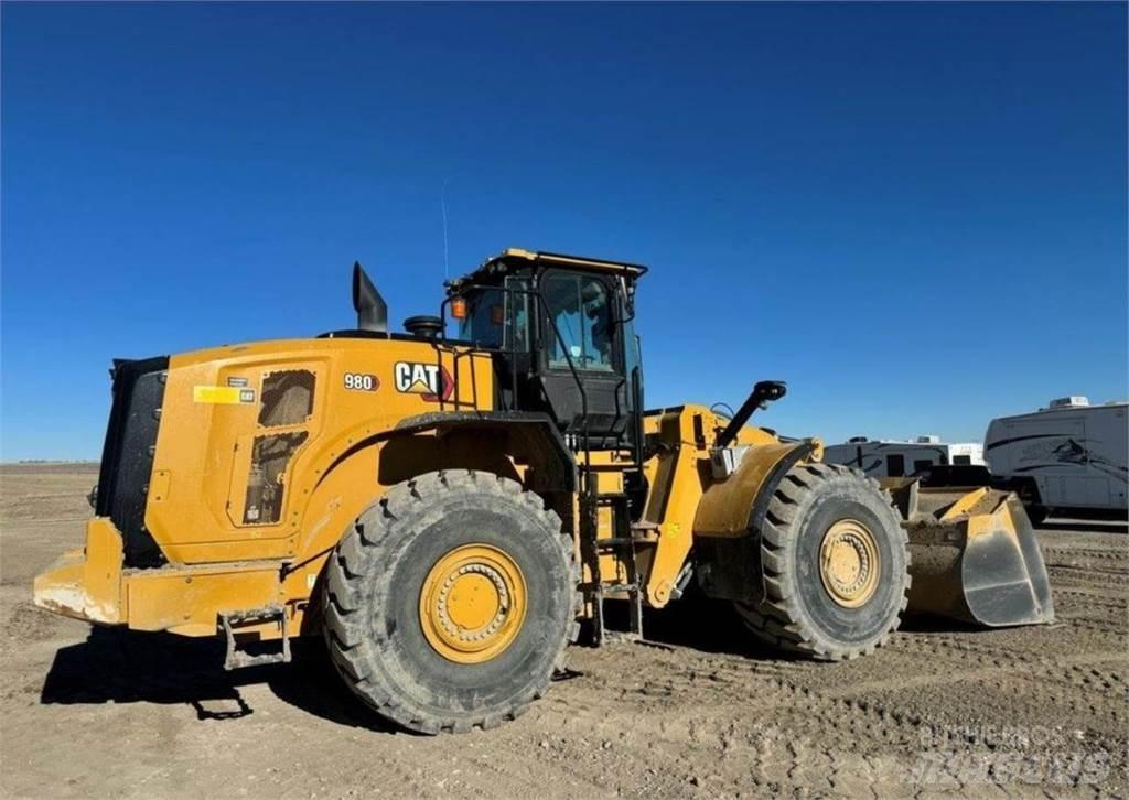 CAT 980 Gumikerekes homlokrakodók
