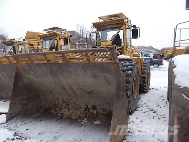 CAT 980B Gumikerekes homlokrakodók
