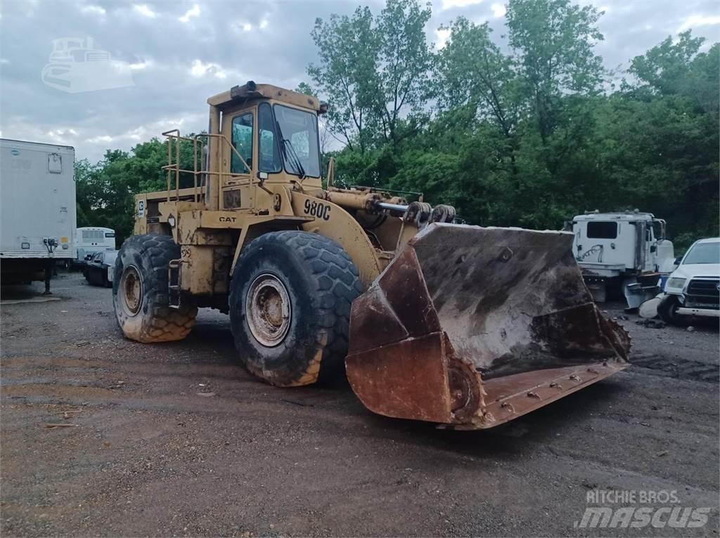 CAT 980C Gumikerekes homlokrakodók