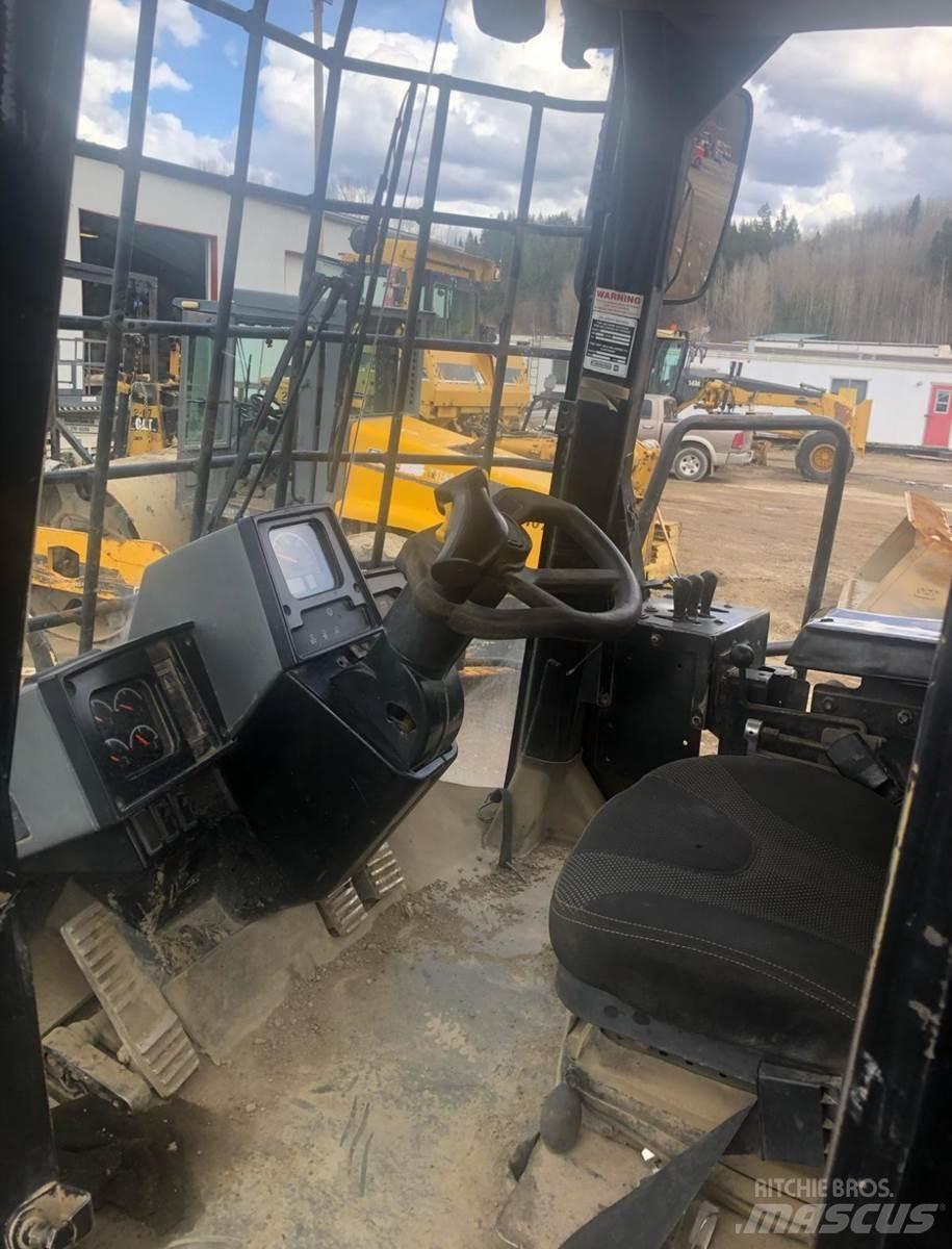 CAT 980G lánctalpas dózerek