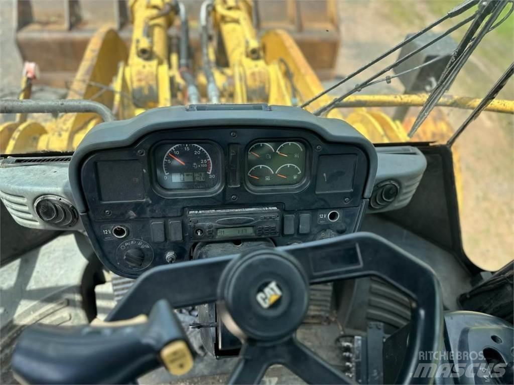 CAT 980H Gumikerekes homlokrakodók